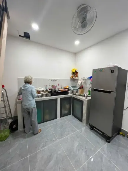 Chống Thấm Khu Vực Dĩ An Triệt Để 100% - Xây Nhà Thành Phát